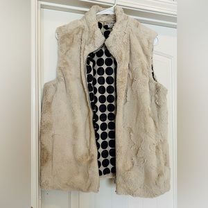Fur vest